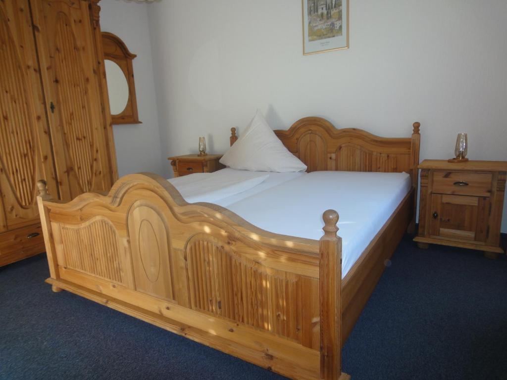 Hotel Gasthaus Hirsch Baden-Baden Zimmer foto